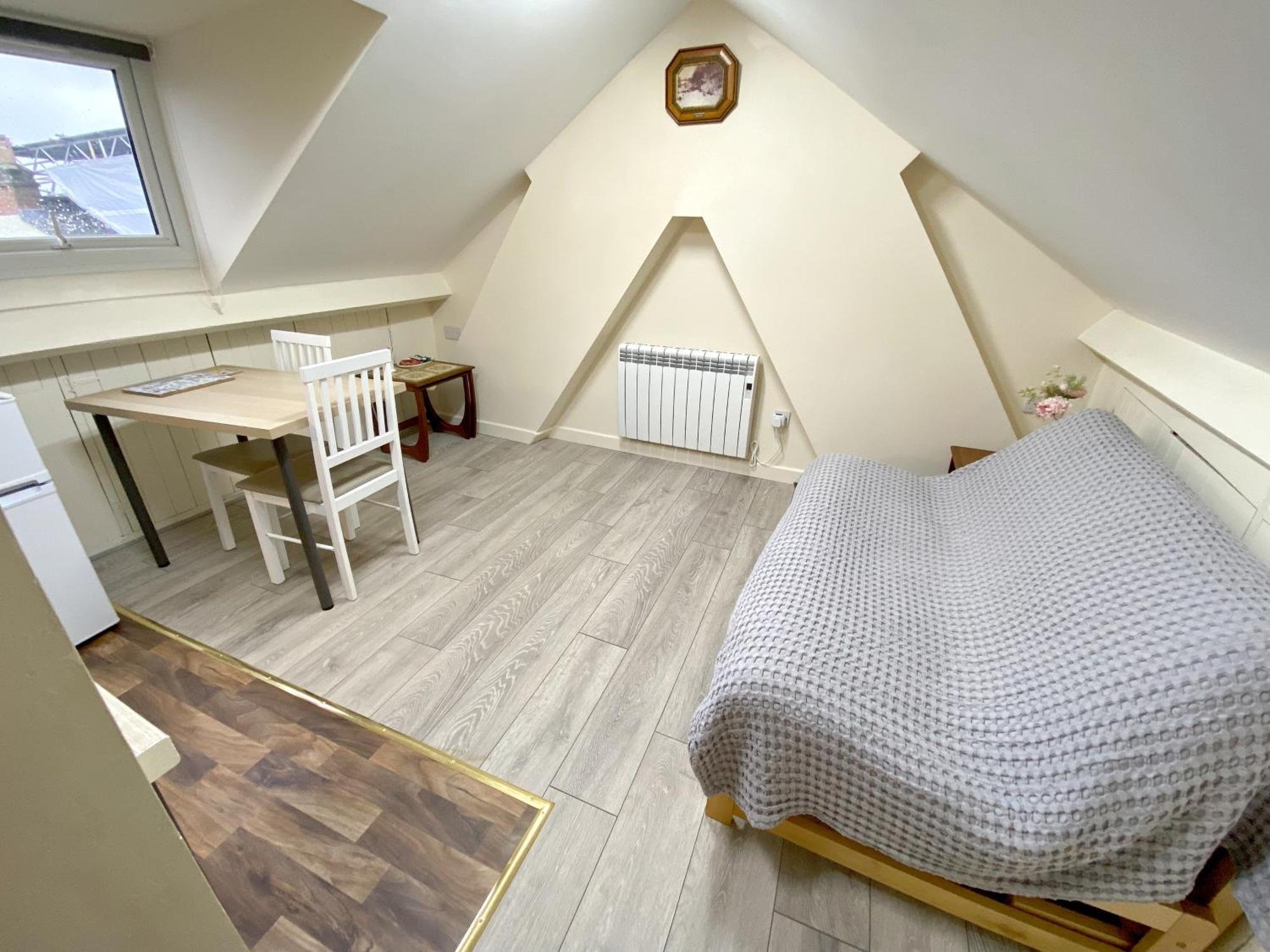 With An Open-plan Kitchen Living * Aylesbury (Buckinghamshire)